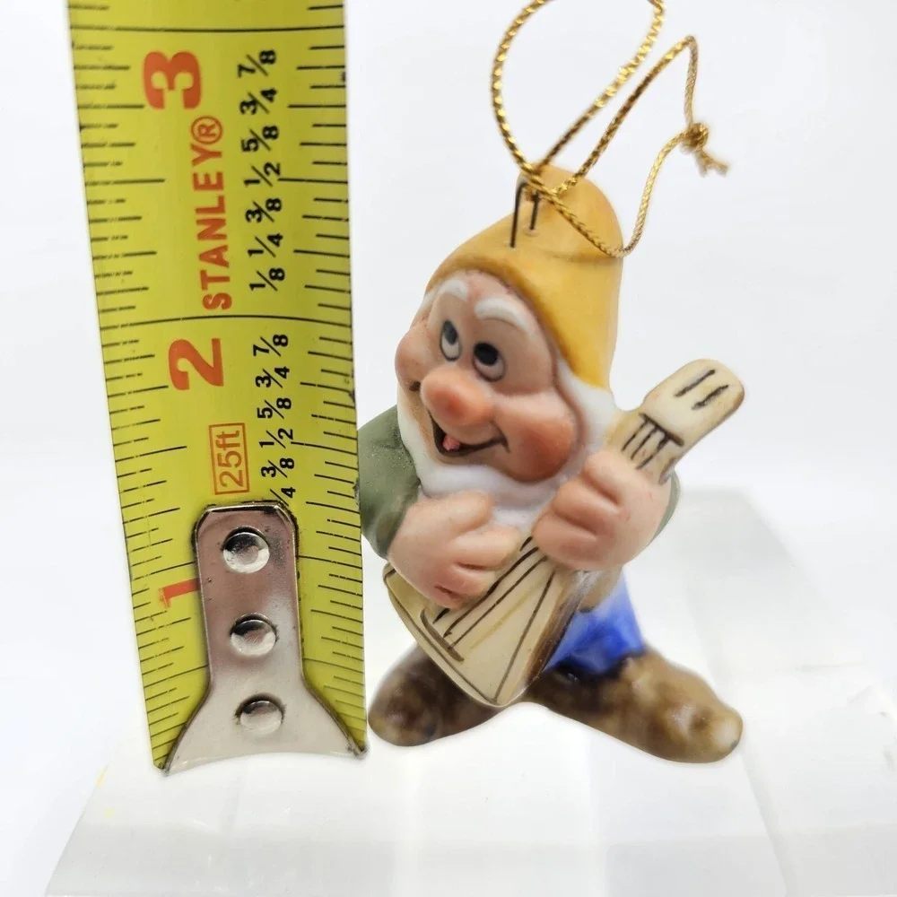 Schmid Walt Disney Snow White  Dwarf Happy Playing Guitar Music Ornament Figure